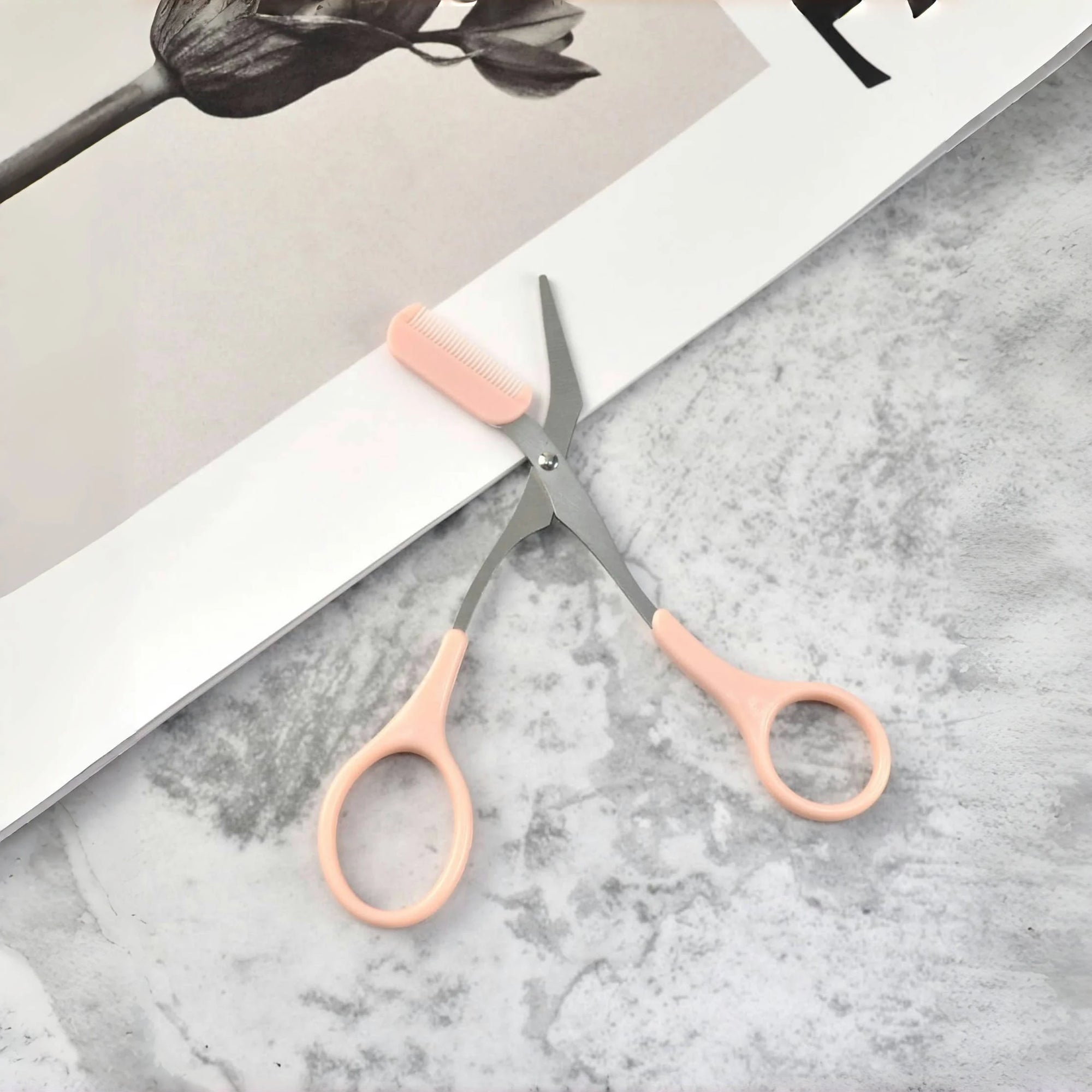 💗✂️ Pink Eyebrow Trimming Scissors with Built-In Comb – Stainless Steel Precise Grooming Tool